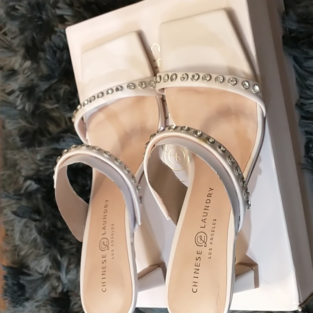 Chinese Laundry slip on heels - Nib